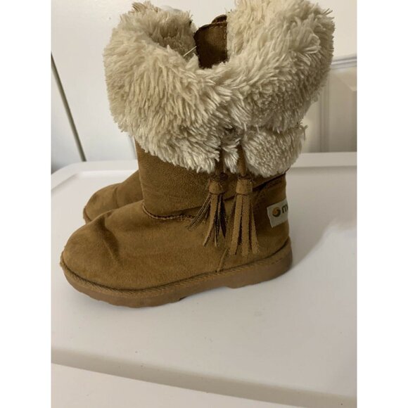 Boots‎ Girls Makalu California Tan 11 M Very Nice Faux Fur Inside - Picture 3 of 7